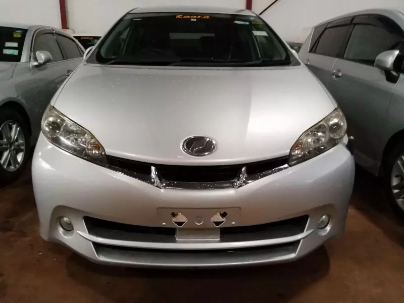 Toyota Wish   - 2010
