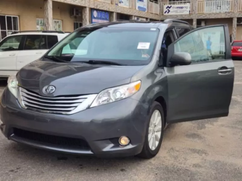 Toyota Sienna
