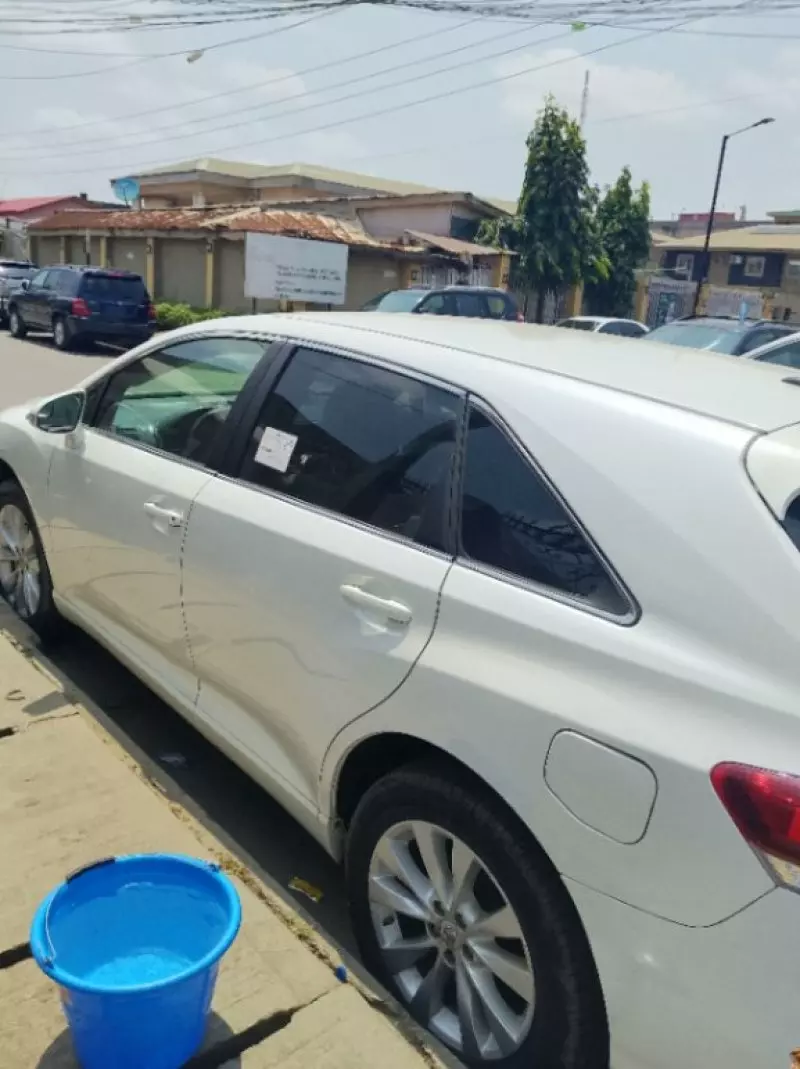 Toyota Venza   - 2013