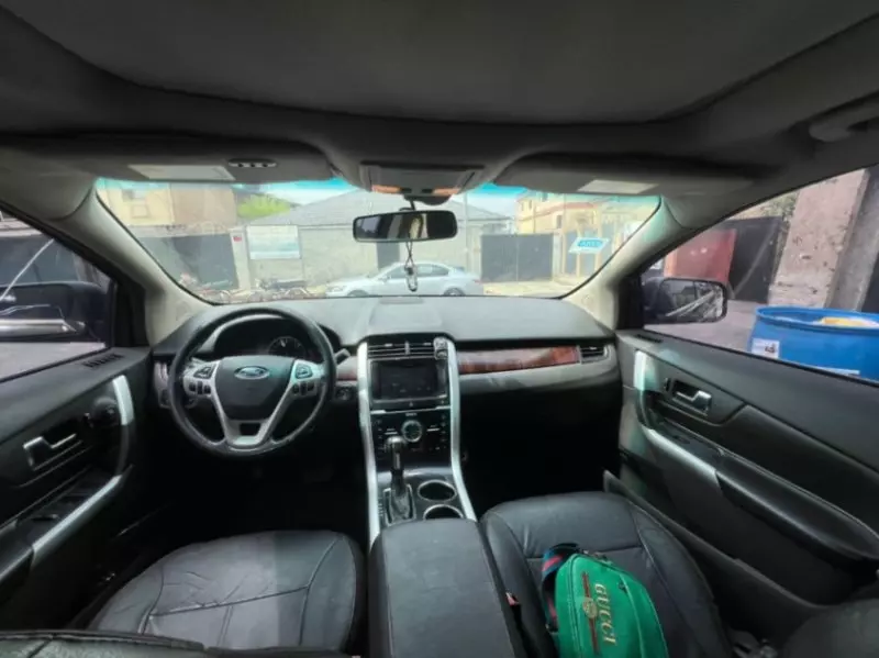 Ford Edge   - 2011