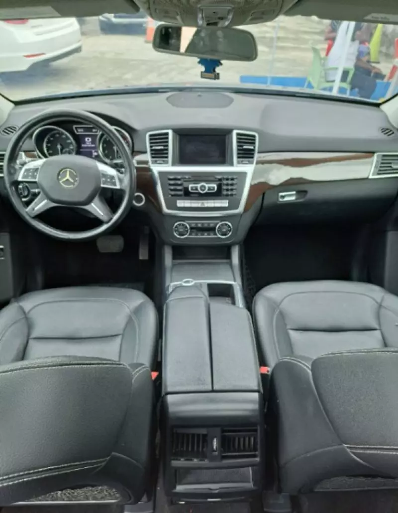 Mercedes-Benz ML 350   - 2012
