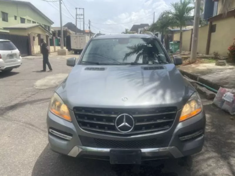 Mercedes-Benz ML 350   - 2012