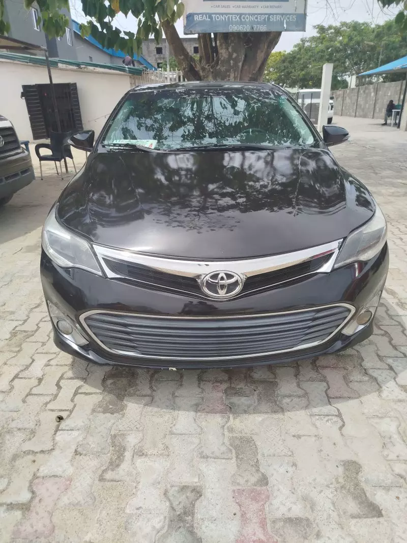 Toyota Avalon   - 2015
