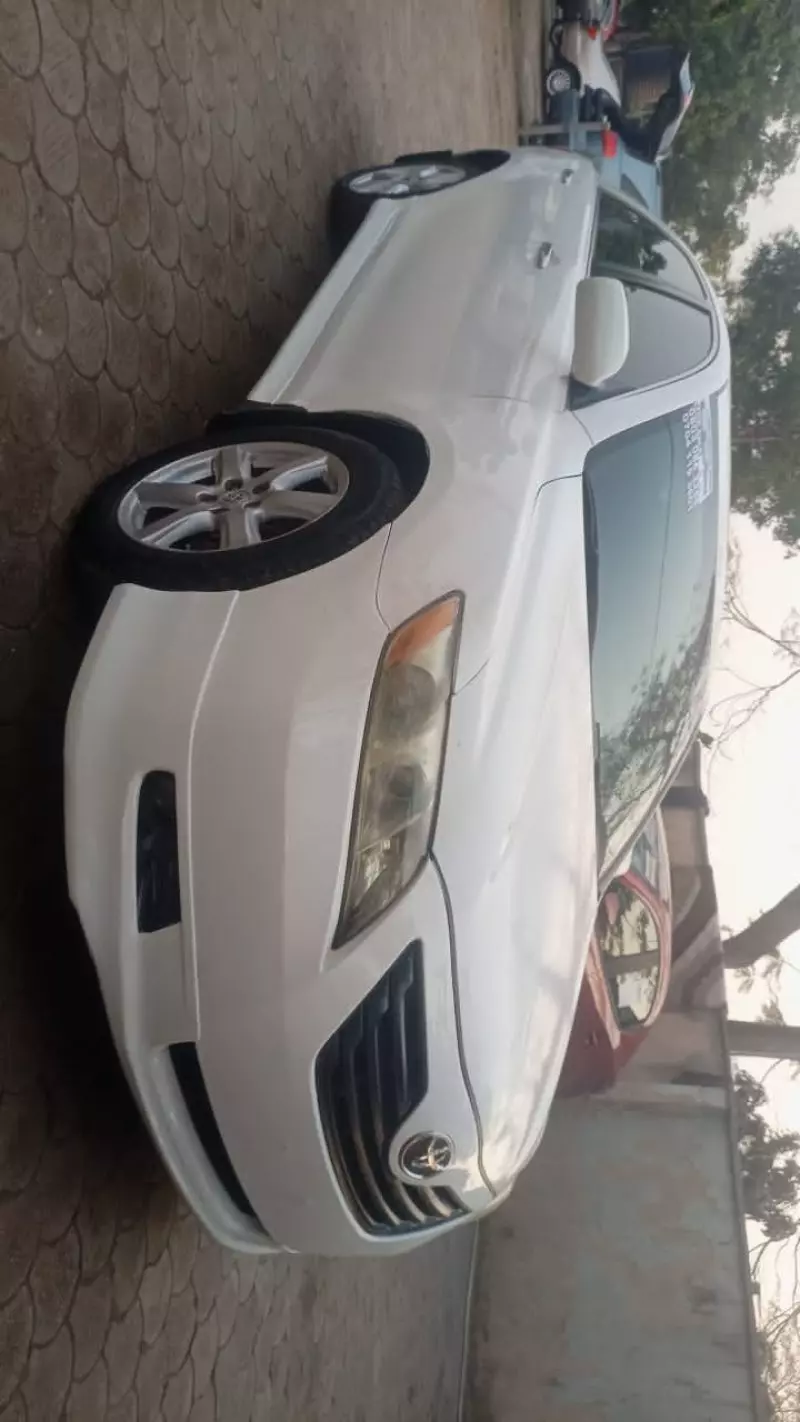 Toyota Camry   - 2009