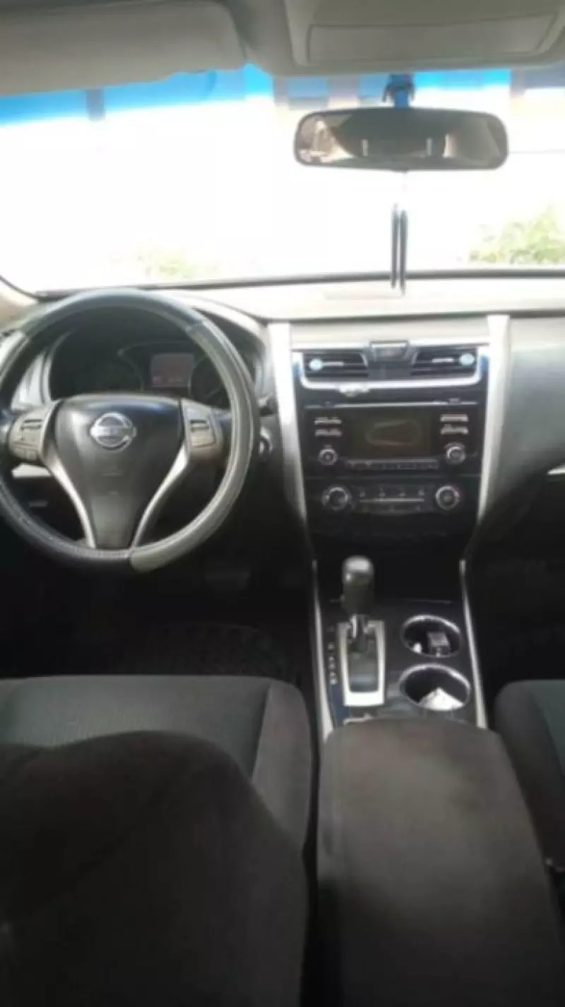 Nissan Altima   - 2014