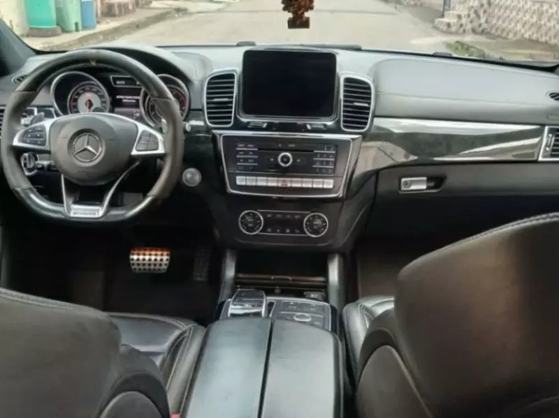 Mercedes-Benz GLE-Class   - 2017