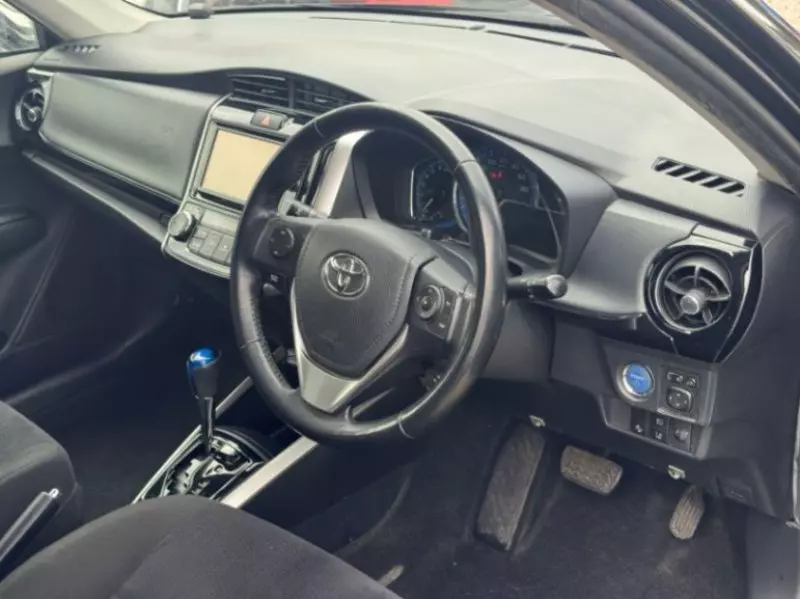 Toyota Fielder hybrid    - 2018