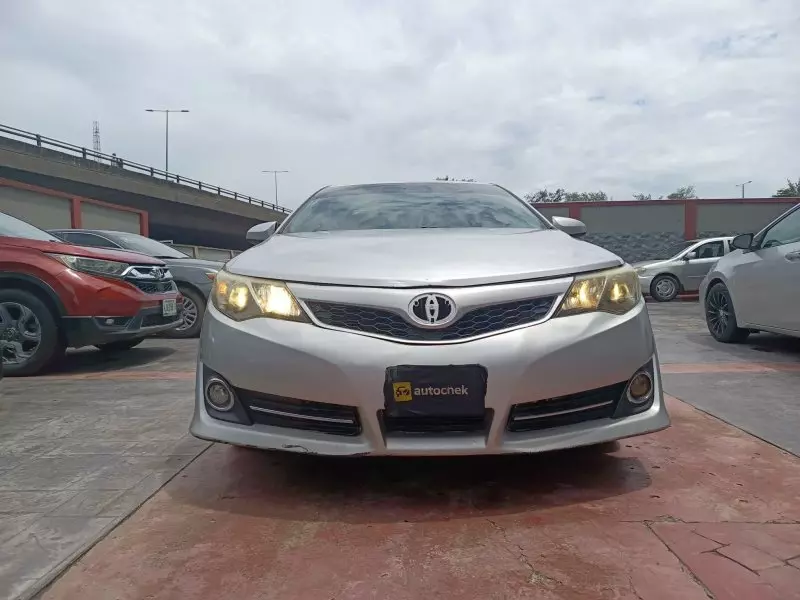 Toyota Camry   - 2013