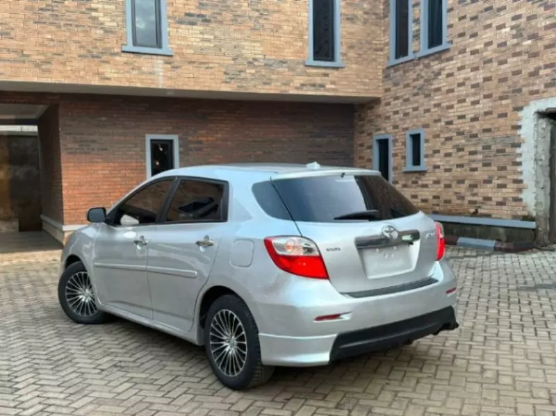 Toyota Matrix - 2010