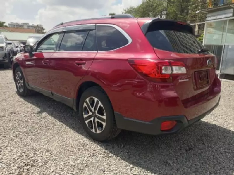 Subaru Outback   - 2020