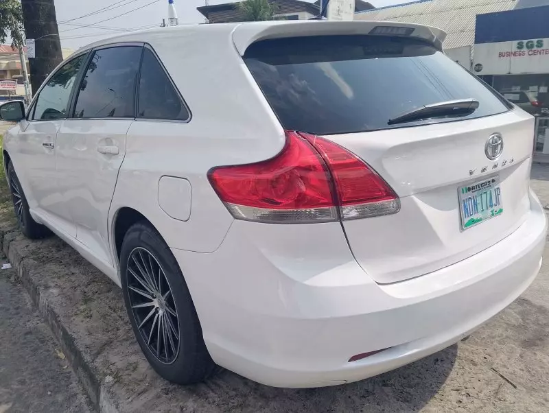 Toyota Venza   - 2010