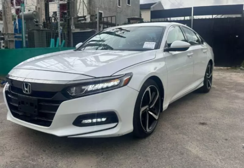 Honda Accord   - 2018