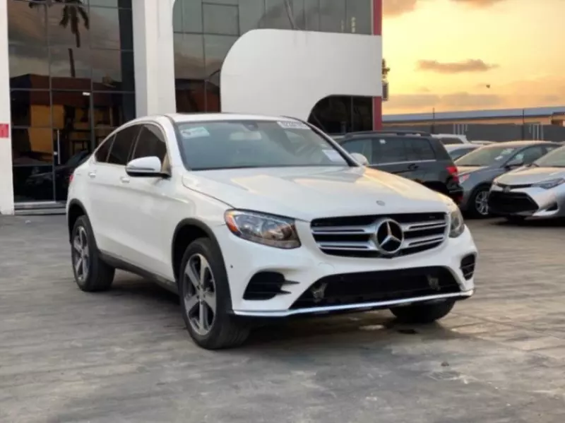 Mercedes-Benz GLC 300   - 2017