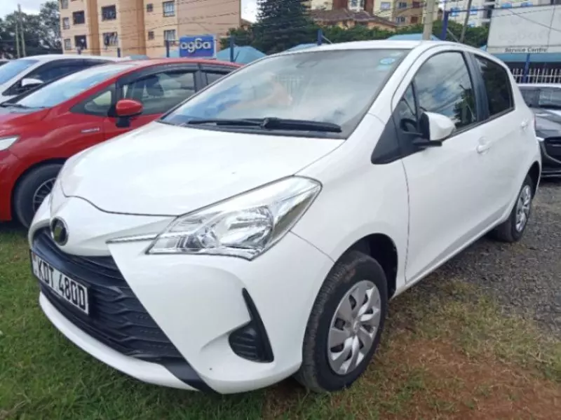Toyota Vitz   - 2018