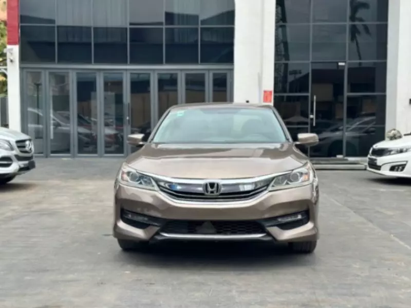 Honda Accord   - 2016