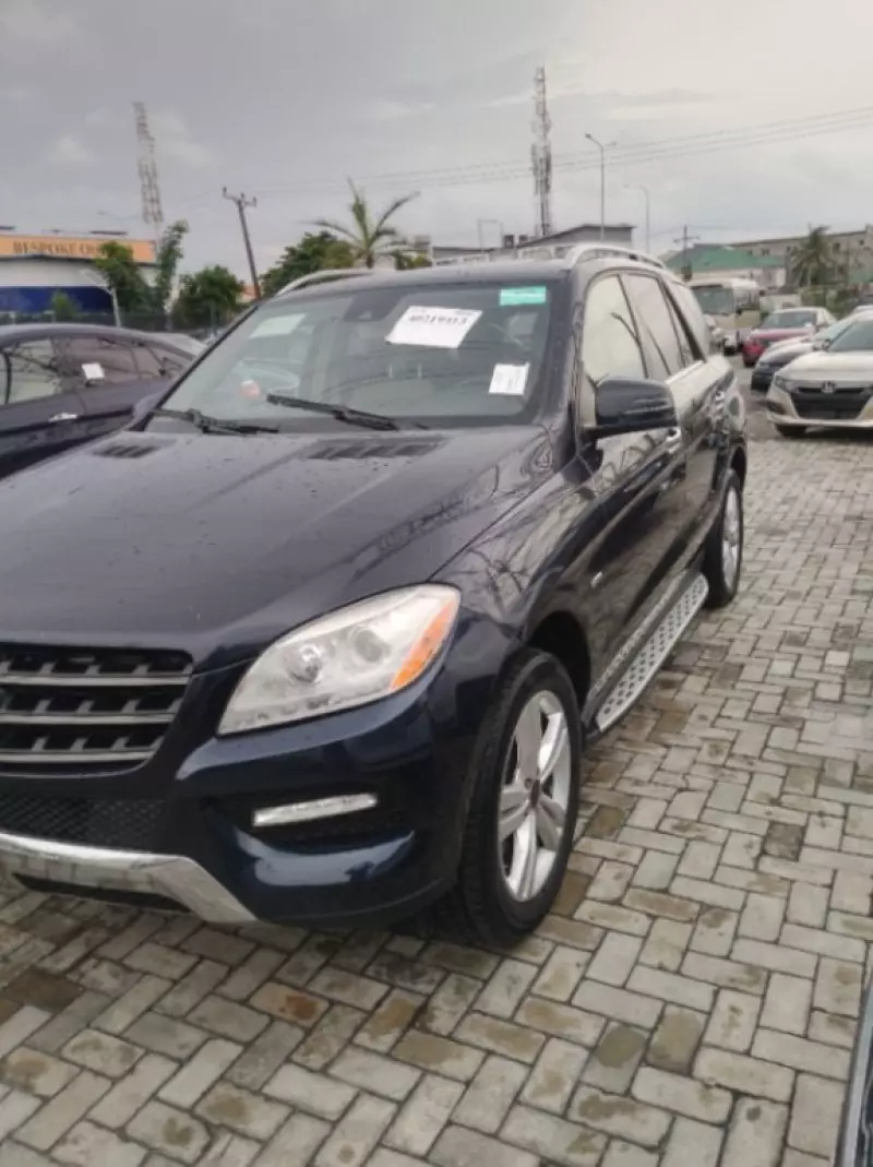 Mercedes-Benz ML 350   - 2012
