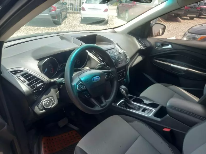 Ford Escape   - 2018