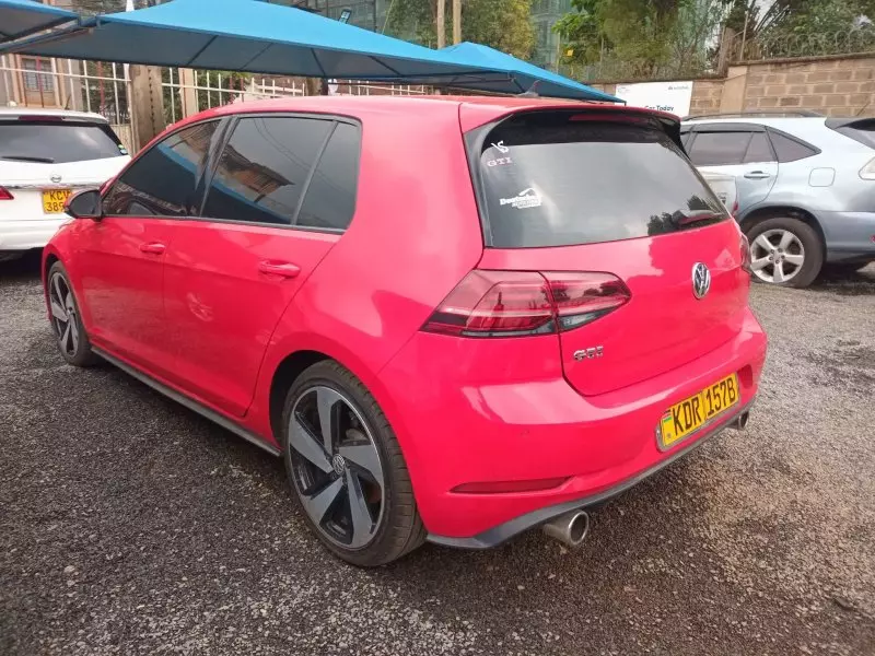 Volkswagen GTI   - 2017