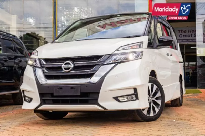 Nissan Serena   - 2018