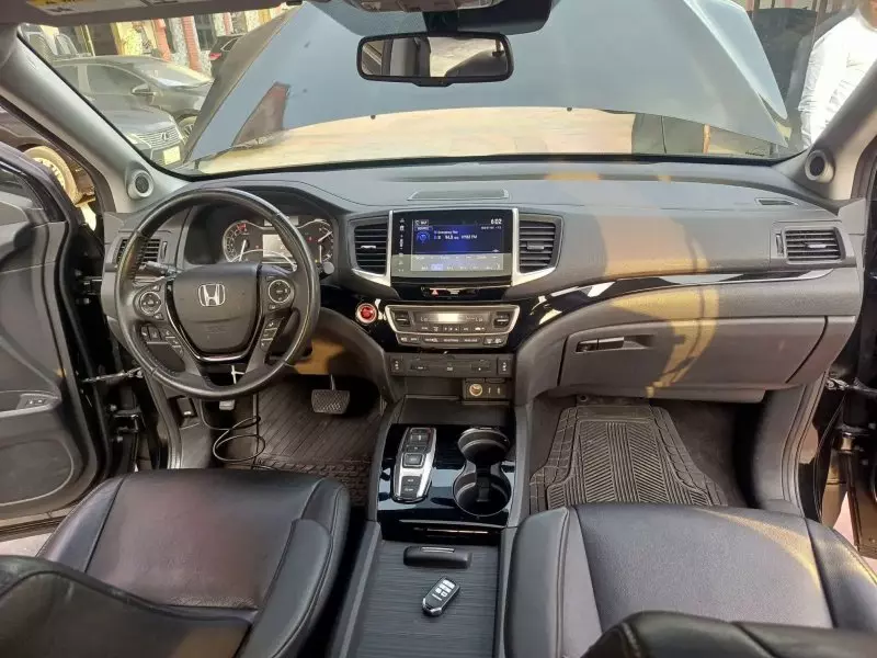 Honda Pilot   - 2017