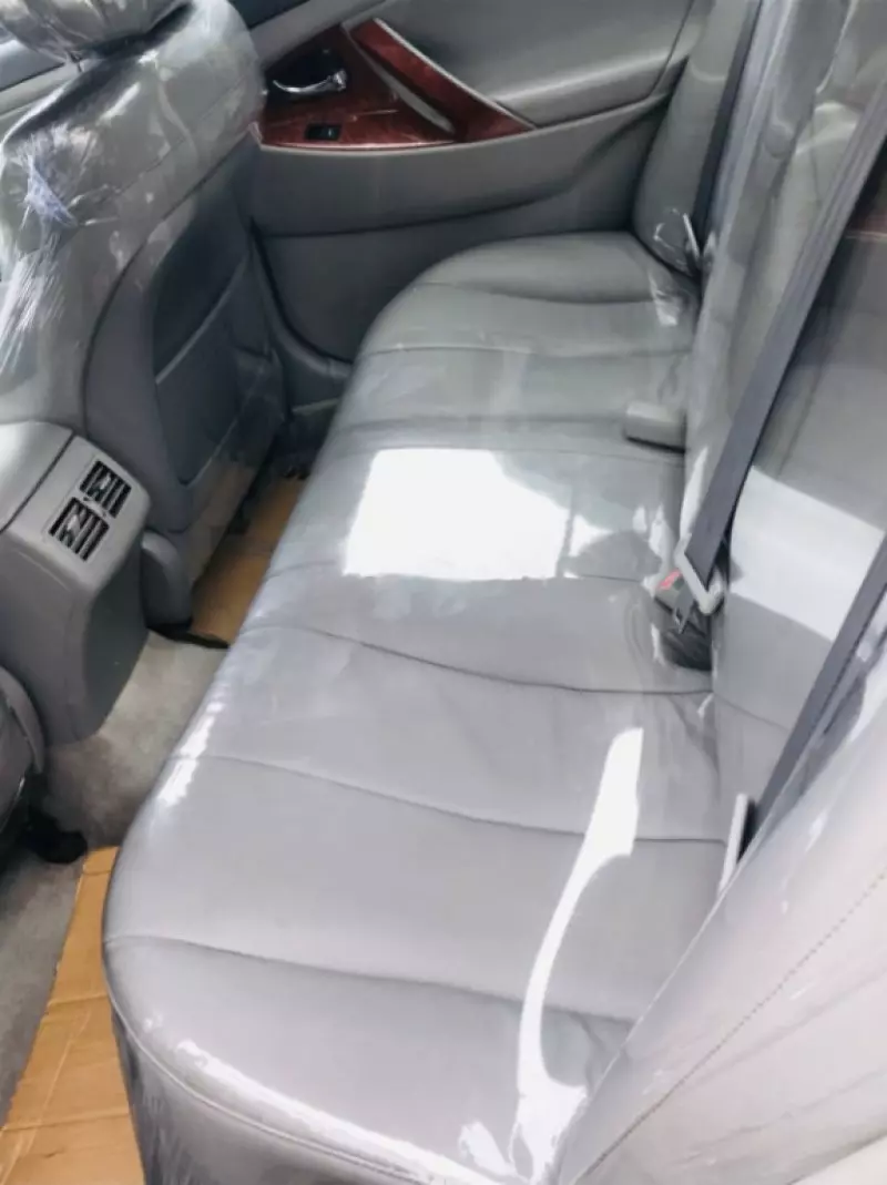 Toyota Camry   - 2010