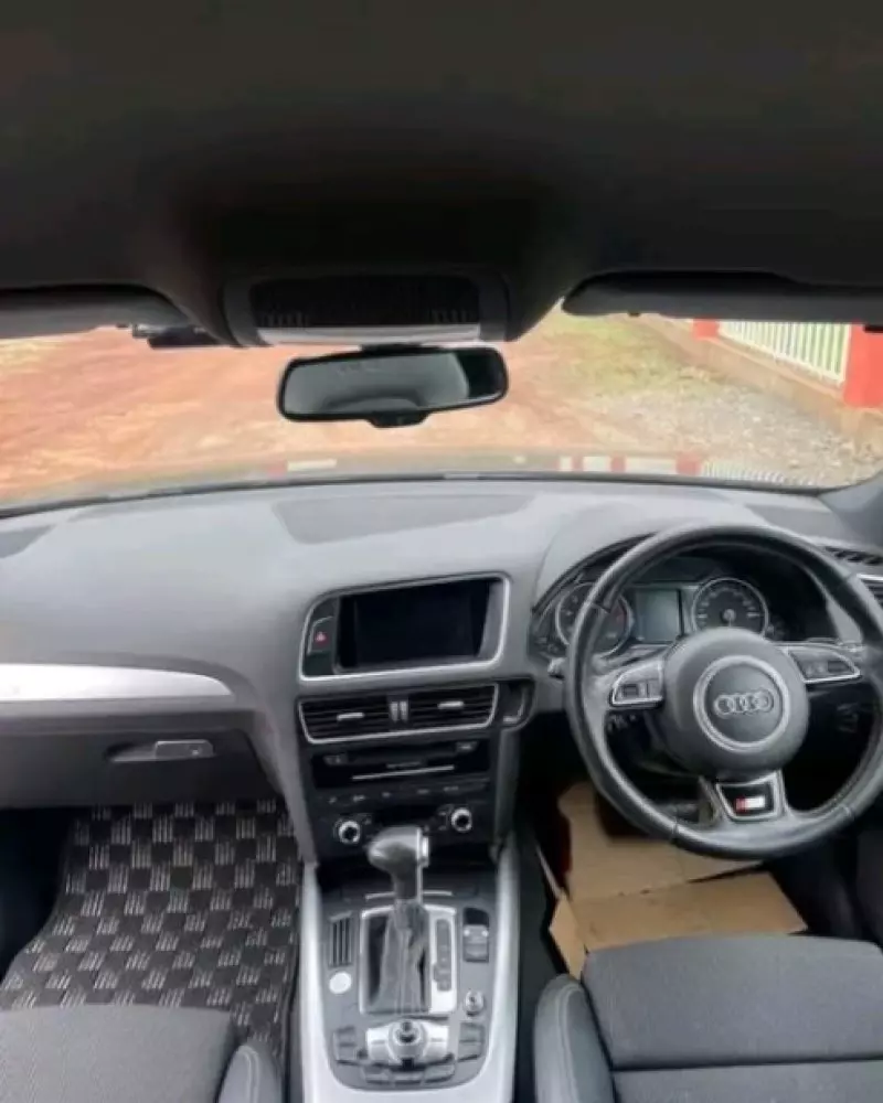 Audi Q5   - 2011