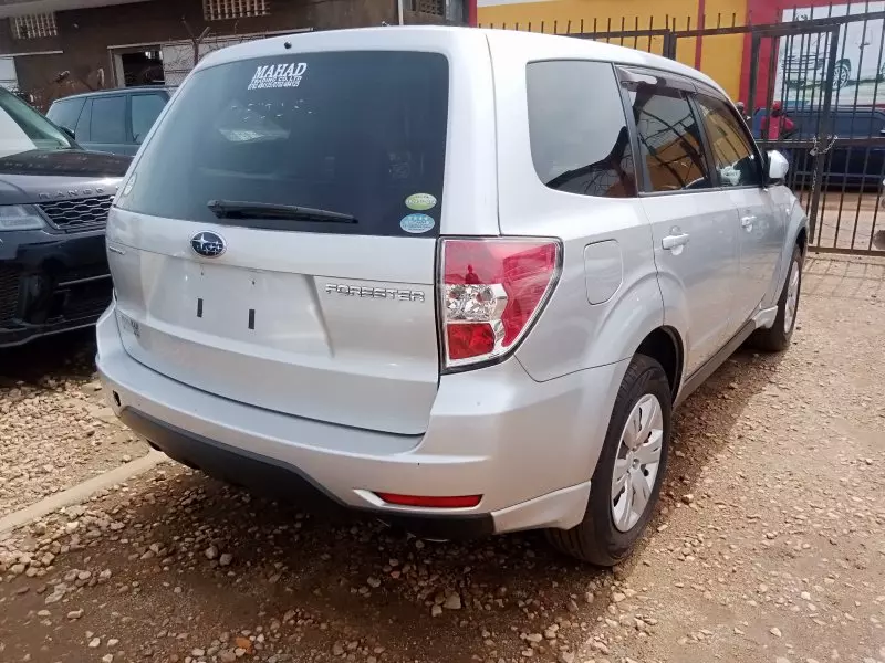 Subaru Forester   - 2010