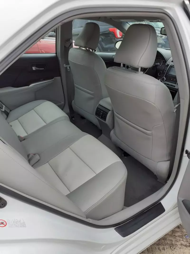 Toyota Camry   - 2013