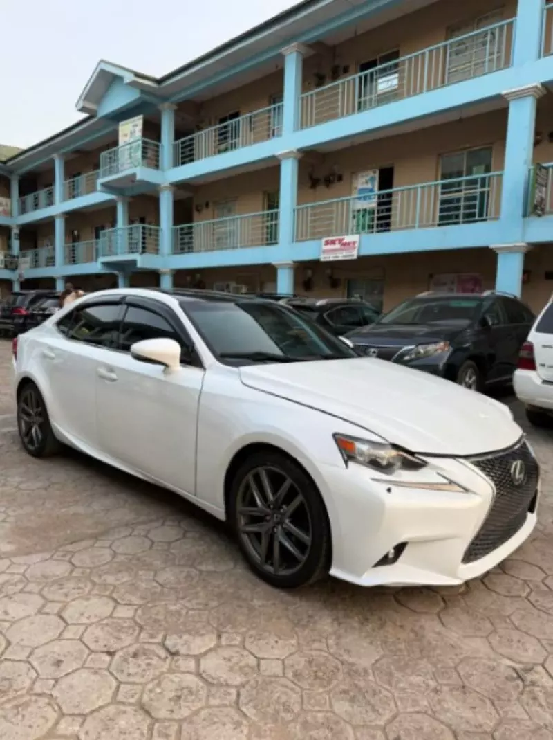 Lexus IS 350