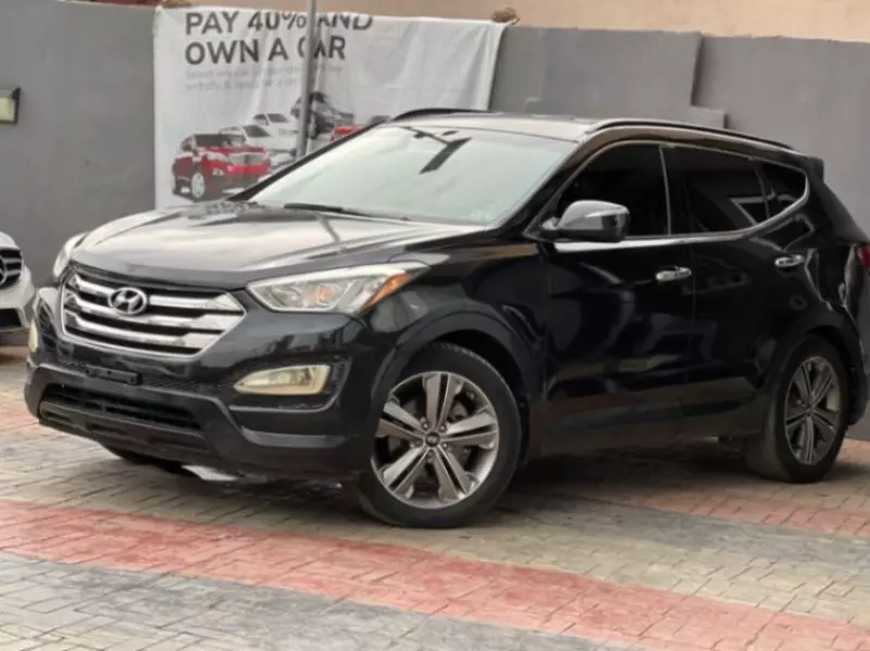 Hyundai Santa Fe   - 2015