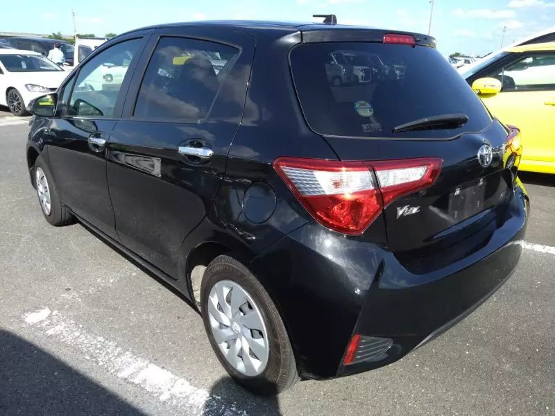 Toyota Vitz   - 2018