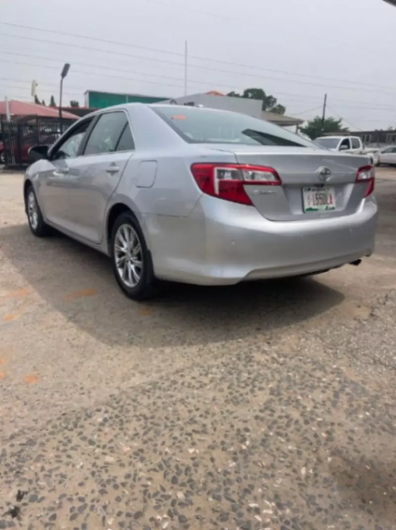 Toyota Camry   - 2012
