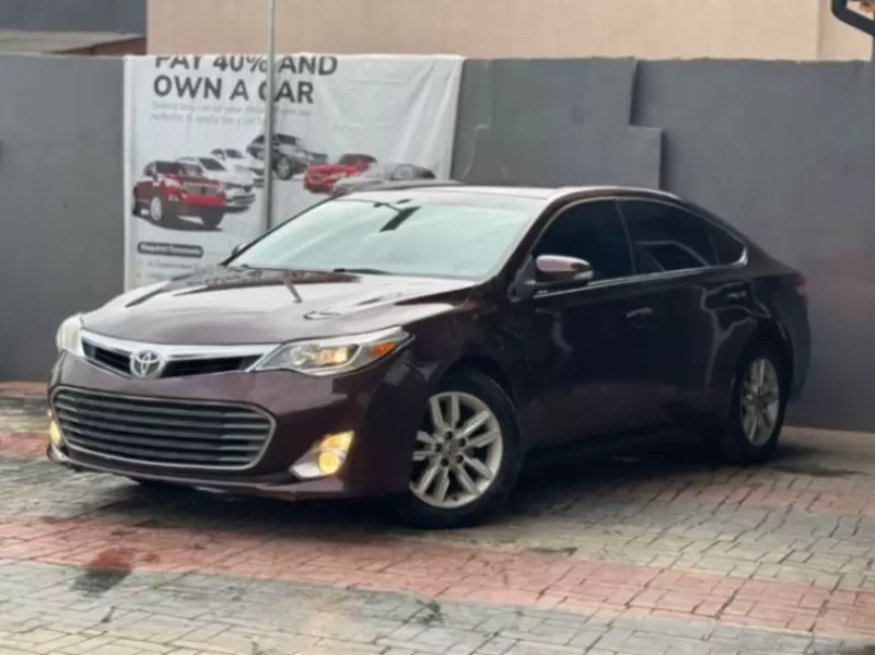 Toyota Avalon   - 2016