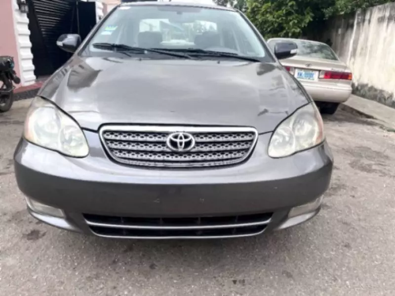 Toyota Corolla   - 2003