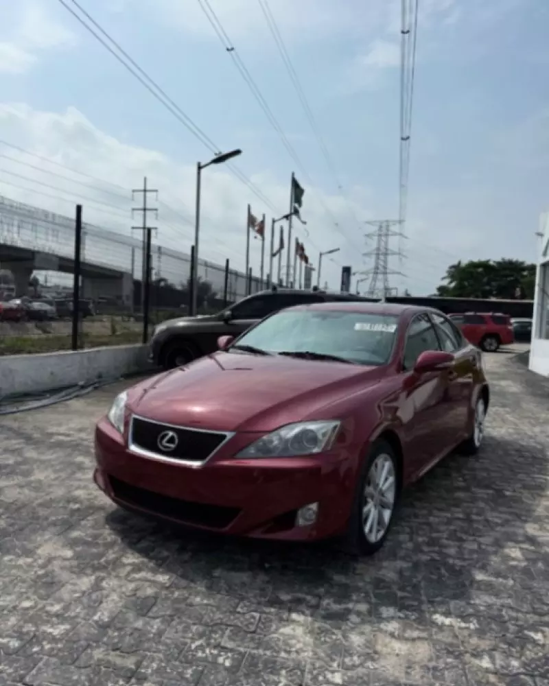 Lexus IS 250   - 2010