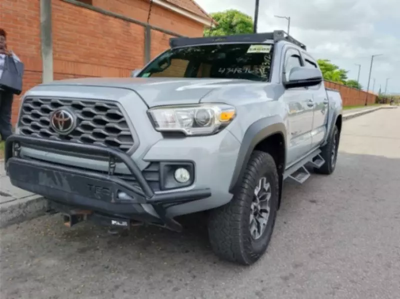 Toyota Tacoma   - 2018