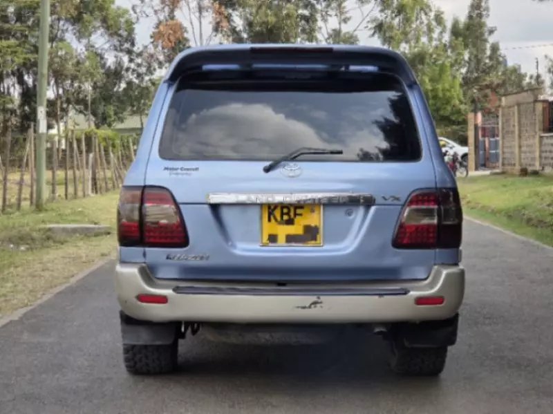 Toyota land cruiser amazon   - 2004