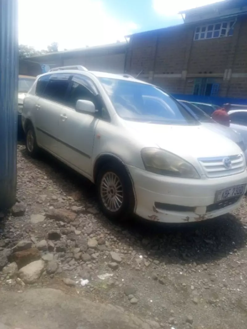 Toyota Ipsum   - 2001
