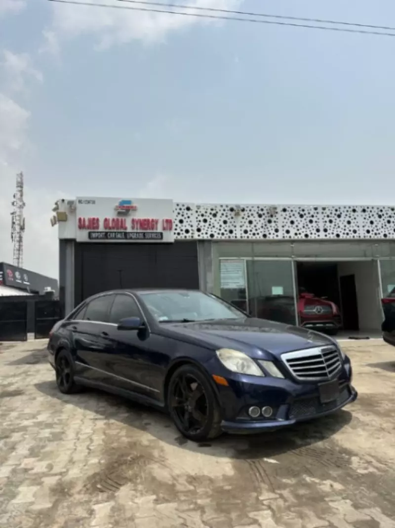 Mercedes-Benz E-Class   - 2010