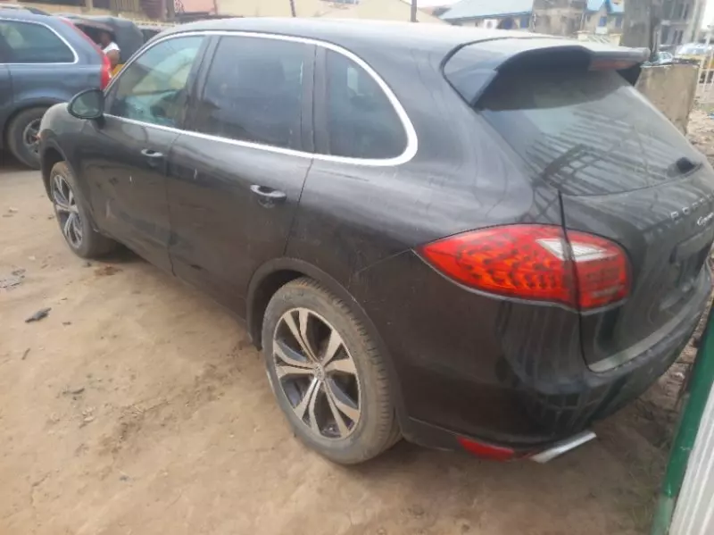 PORSCHE Cayenne - 2014