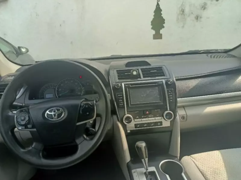 Toyota camry   - 2013