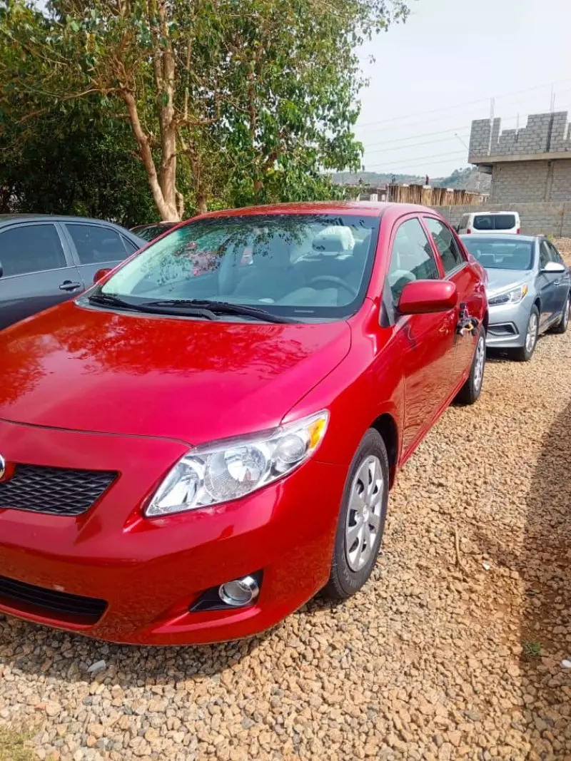 Toyota Corolla   - 2010