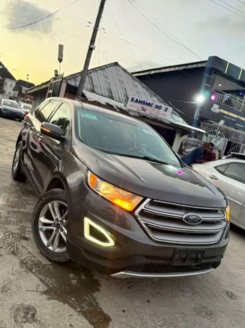 Ford Edge   - 2015