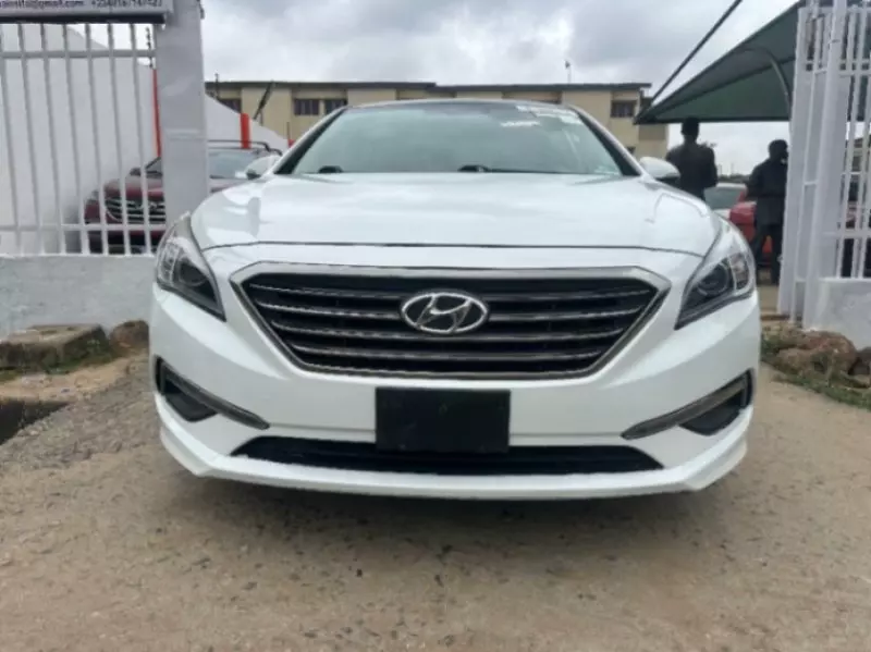 Hyundai Sonata   - 2015