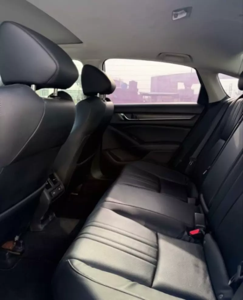 Honda Accord   - 2018