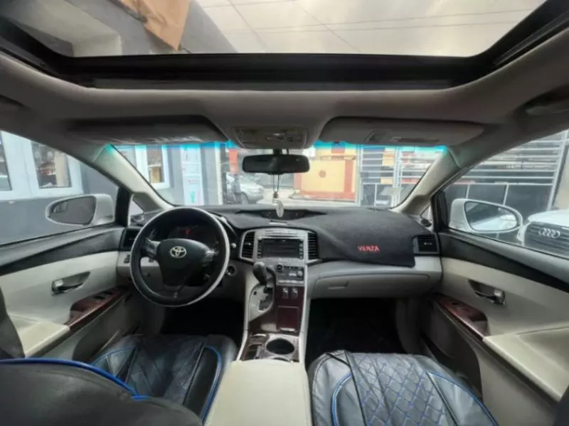 Toyota Venza   - 2010