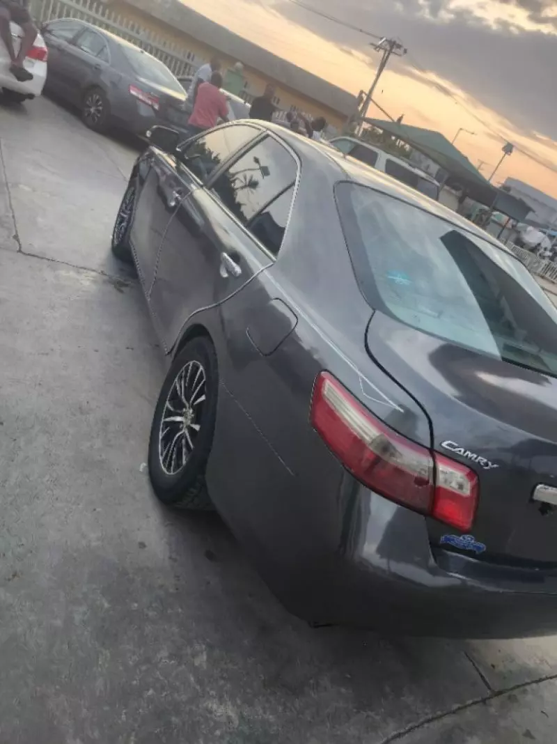 Toyota Camry   - 2008