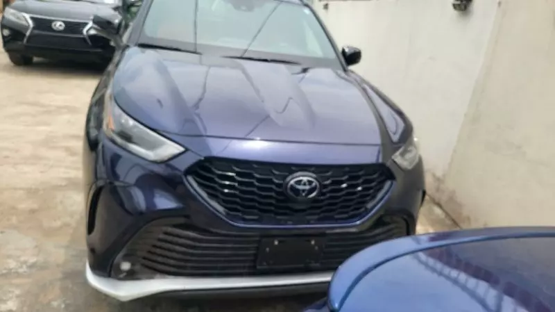 Toyota Highlander - 2021