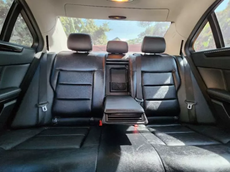 Mercedes-Benz E 200   - 2010