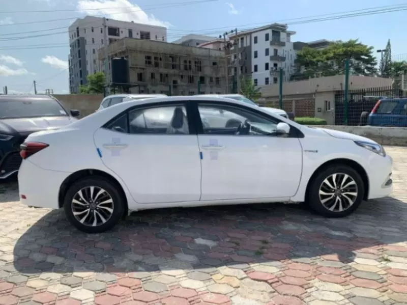 Toyota Corolla Hybrid    - 2019